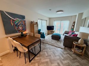 Lounge- click for photo gallery